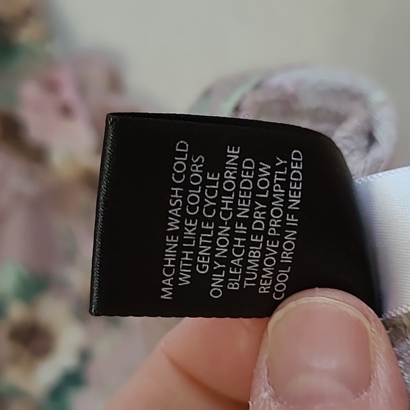 Torrid Floral Flowy Blouse with Ruffle Sleeves & Lace Detail size 3 (3X 22-24) - Picture 6 of 9